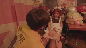 Con đĩ trong đôi tất mỏng màu da đã dùng tay + chân để quan hệ với tôi và phun tinh dịch!