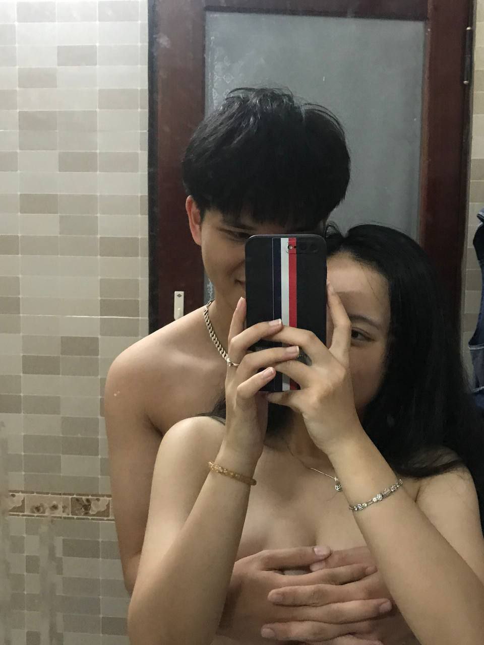 #Cô giáo mẫu giáo của bạn là một cô gái rất gợi cảm đeo kính và quan hệ tình dục ở nhiều tư thế khác nhau